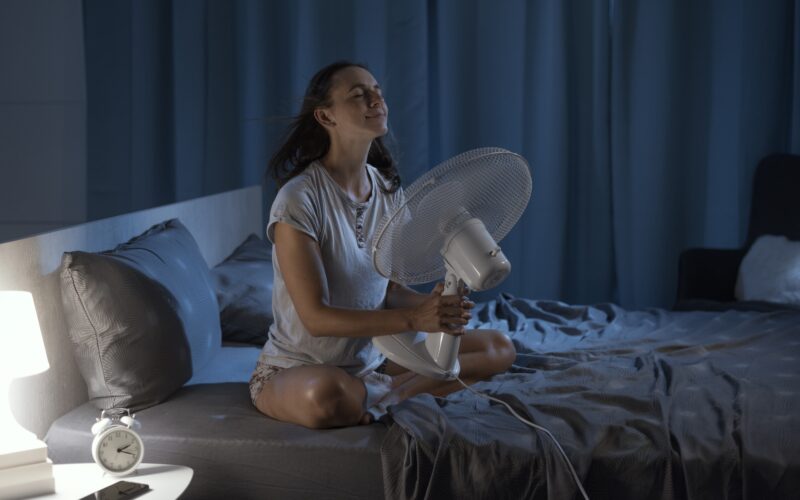 Trouble sleeping in the heat? Try these 6 tips for staying cool